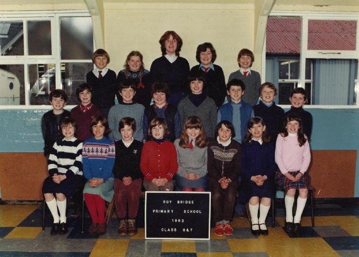 School Pupils Class 6 & 7 1982