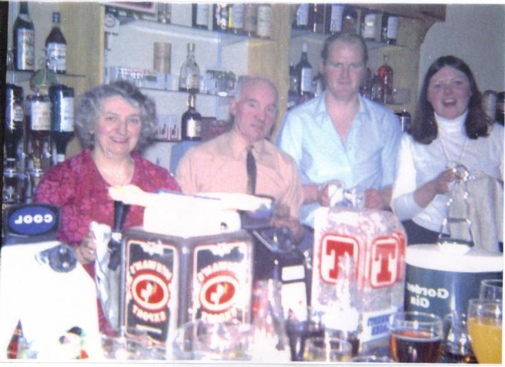Stronlossit Hotel 1972 ?